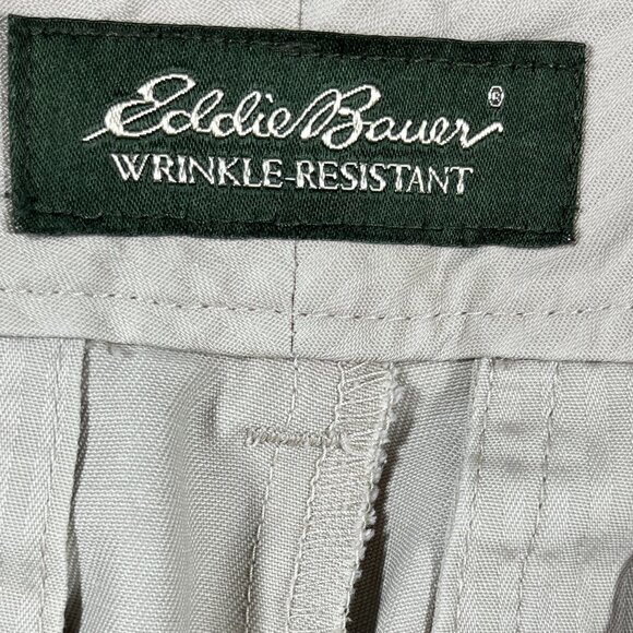 VTG Eddie Bauer Shorts Mens Size 28 Beige Wrinkle-Resistant Cotton Pockets Chino - Picture 3 of 9